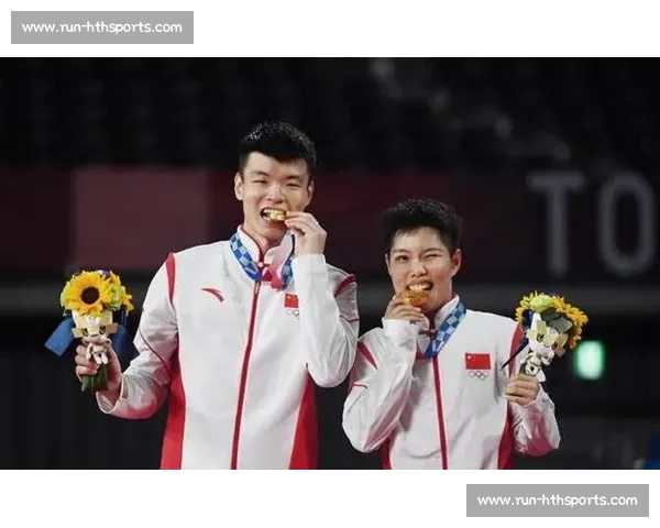 奥运冠军王懿律父亲节官宣喜得千金！黄东萍 “干妈” 上线送祝福